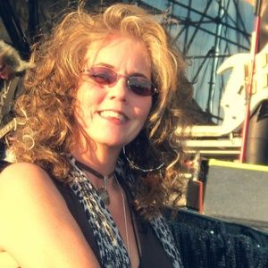 Meet your Posher, RadioBabe